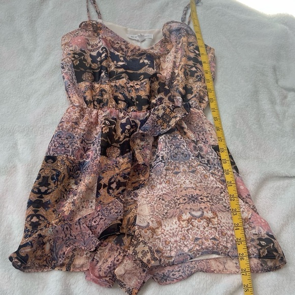NEW BCBGeneration Chiffon Floral Spaghetti Strap V Neck Romper Colorful Size XXS - Picture 5 of 10